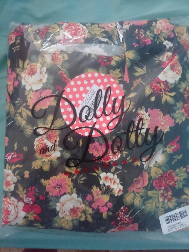 dolly-and-dotty, lucy-loves-violet, cindy-dress, plus-size, plus-size-fashion, repro-fashion, vintage-fashion, fatshionista, floral-dress, shawl-collar, vintage-dress, plus-size-vintage, ps-blogger, award-winning-blogger