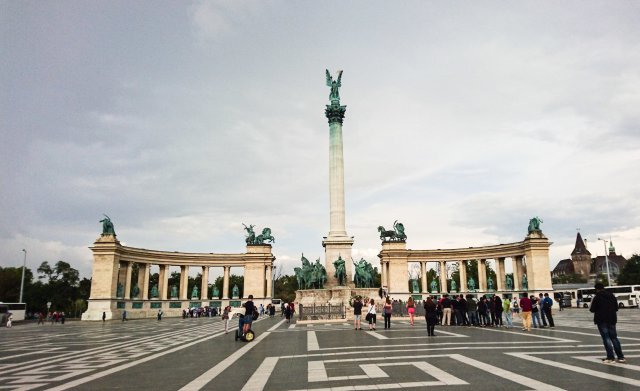 budapest, buda-castle, matthias-church, plus-size-negativity, buda, pest, hungary, capital-city