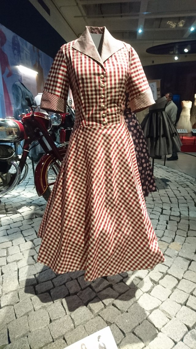 retro, retro-exhibition, prague, exhibition-prague, prague-museum, retro-clothing, retro-lifestyle, vintage-style, vintage-dresses, vintage-hats, vintage-shoes, vintage-fashion, blogger-travels, city-breaks, weekend-breaks, vintage-gowns, turn-back-time