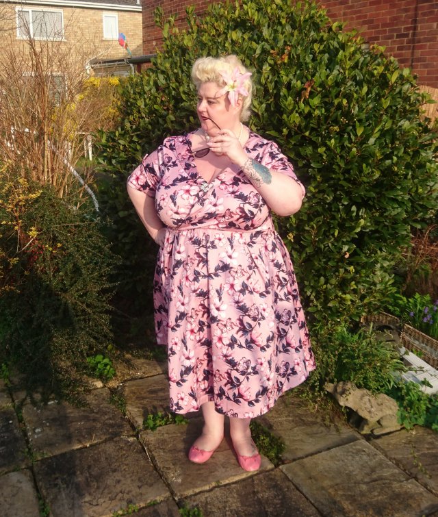 lady-voluptuous, ladyvlondon, yours-clothing, roxy-dress, vintage-style, repro-vintage, vintage-girl, plus-size-fashion, plus-size-clothing, plus-size-vintage, vintage-fatshionista, floral-dress, lady-voluptuous-roxy-dress