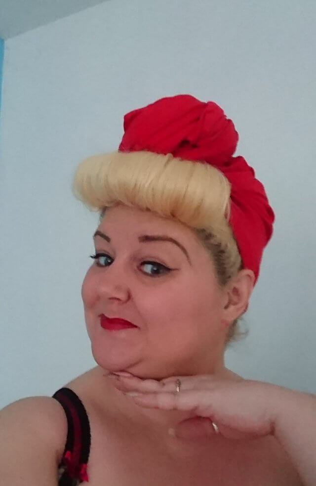 pin-up-girl-clothing, pug-clothing, pin-up-girl-for-life, vintage-style, vintage-girl, vintage-plus-size, plus-size-clothing, plus-size-blogger, fatshionista, fatshion, retro-style, repro-style, jenny-skirt, marks-and-spencers, luxulite, viva-la-lux