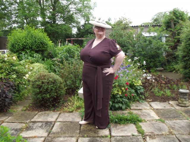 plus-size-clothing, plus-size-fashion, fatshion, fatshionista, vintage-style, vintage-clothing, vintage-girl, vintage-bag, vintage-hat, plus-size-blogger, ps-blogger, fblogge, enfield, enfield-pageant-of-vintage, vintage-village, loula-beau, hotties-vintage, classic-cars, catwalk, 