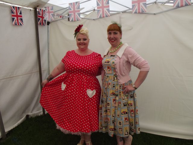 plus-size-clothing, plus-size-fashion, fatshion, fatshionista, vintage-style, vintage-clothing, vintage-girl, vintage-bag, vintage-hat, plus-size-blogger, ps-blogger, fblogge, enfield, enfield-pageant-of-vintage, vintage-village, loula-beau, hotties-vintage, classic-cars, catwalk, 