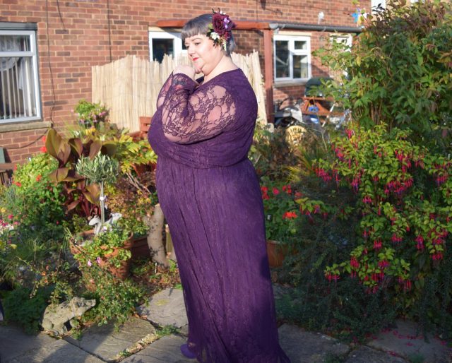 yours clothing, maxi dress, lace dress, plus size fashion, plus size clothing, psblogger, plus size woman, plus size model, lace dress, purple dress, long dress, occasion wear, hair flowers, flowers by Janey_67