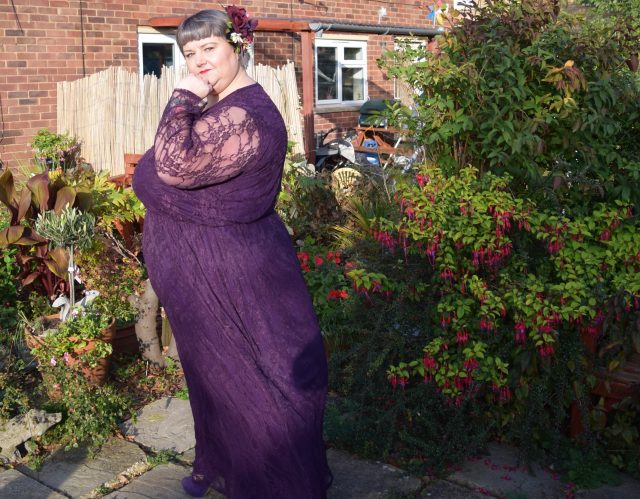 yours clothing, maxi dress, lace dress, plus size fashion, plus size clothing, psblogger, plus size woman, plus size model, lace dress, purple dress, long dress, occasion wear, hair flowers, flowers by Janey_67