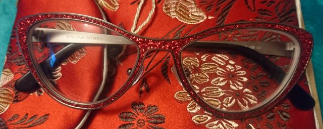 retropeepers, retro specs, retro style glasses, prescription lenses, zsa zsa glasses, glasses porn, spectacles, vintage style eyewear, vintage style glasses, glitter glasses