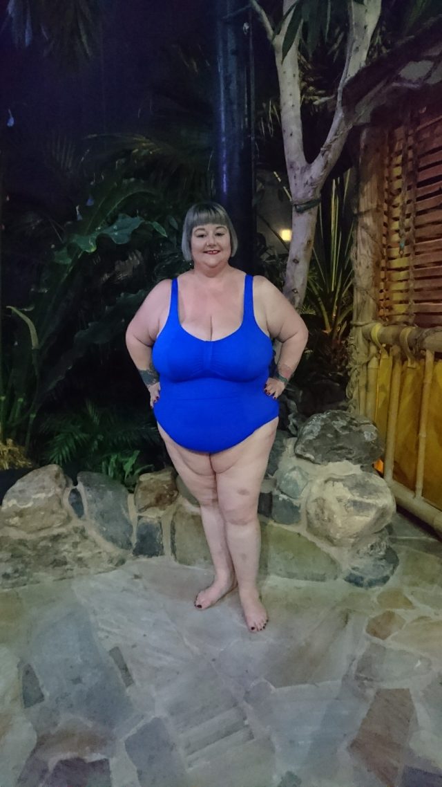 swimming costumes, plus size swimming costumes, plus size blogger, elomi swimwear, ukswimwear, centreparcs, plus size reviews 