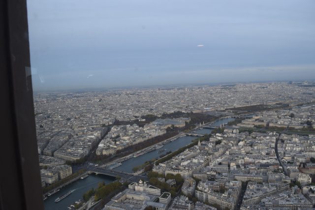 Paris, Eiffel Tower, La Tour Eiffel, fifty before fifty, plus size blogger, ps blogger, plus size fashion, france, blogger adventures, blogger holidays 