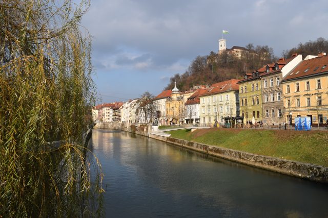 slovenia, ljubljana, blogger travels, plus size blogger, city breaks, winter markets, hotel lev, slovenian food, blogger adventures, 