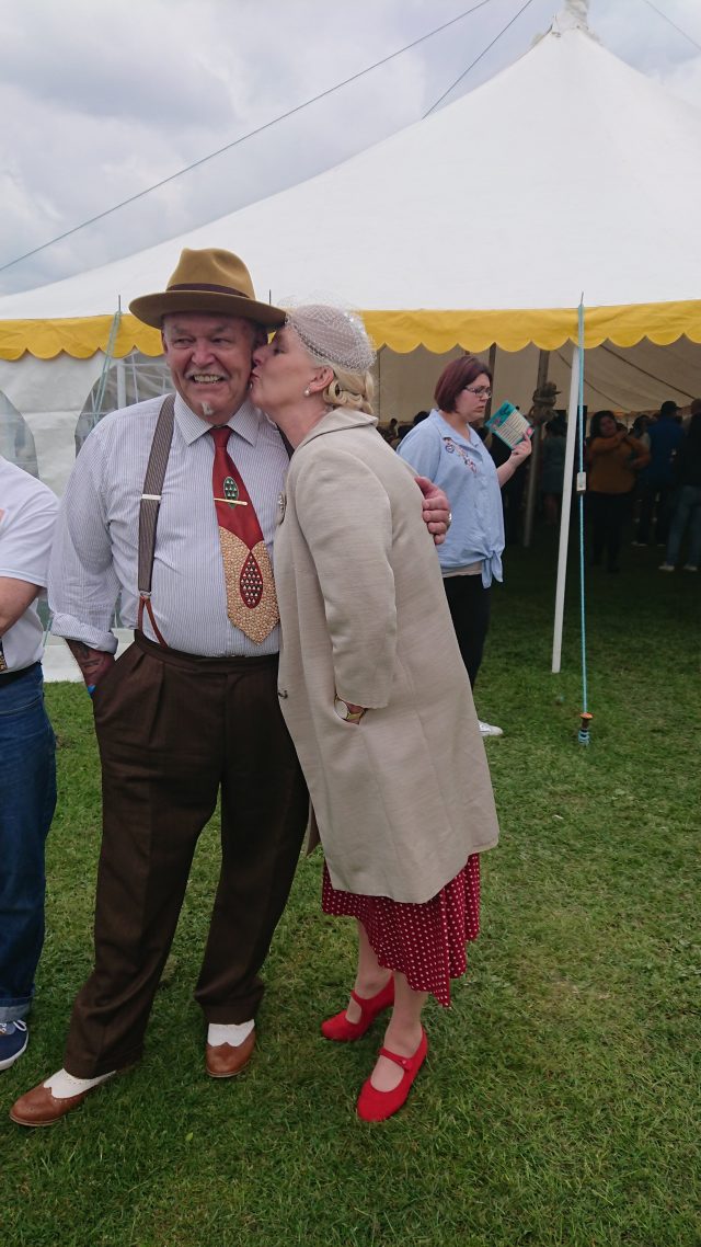 vintage style, vintage dress, vintage ladies, vintage hat, chow chow, theodore, theodorable, leicester vintage carnival, craig thorpe photography, barry pickering photography, leicester racecours, ajs diner, rock n roll, vintage cars, vintage pals, jg and the ultimates 