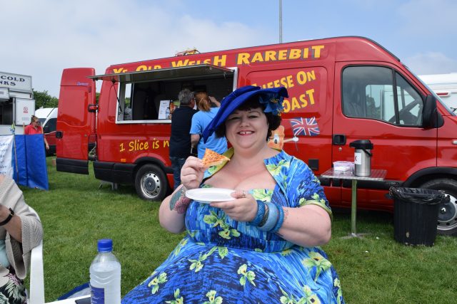 enfield vintage pageant, modelling, catwalk, lindybop dress, hotties vintage, miss ava's millinery, rock n roll, strolling, house of drewvid, car rally, vintage event, uk vintage, plus size girl, plus size model, plus size clothing, plus size fatshionista