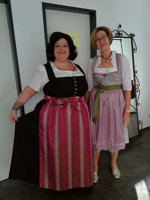 dirndl, dirndl dress, wenger austrian style, stuttgart, germany, cannstatter volksfest, cannstatter wasen, city breaks, european city breaks, short breaks, german holiday, trip to germany, solo traveller, plus size adventures, plus size travel, eurowings, dirndl apron, dirndl blouse, traditional dress, lederhosen, national costume, german costume, oktoberfest 2018 