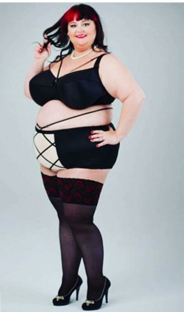 body confidence, bopo, body positivity, plus size, plus size worries, plus size problems, plus size confidence, plus size photoshoot, plus size blogger, plus size fashion, plus size lingerie, ewa michalak, velvet d'amour, burlesque, curvy convention, depression, black dog, dancing with the black dog, self love, self pride, 