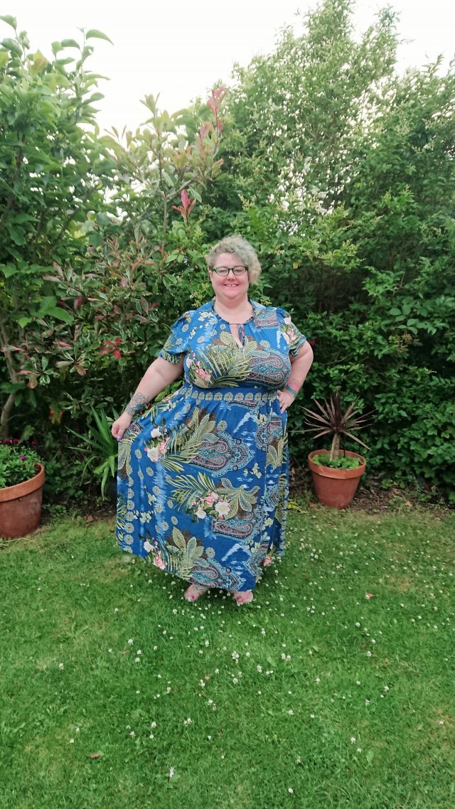 Plus Size Clothing, Plus Size Fashion, Plus Size Positive, Plus Size Fashionista, Plus Size Dress, Shein Clothing, Botanical Paisley Print Dress, Size 24 Style, PS Fashion, PS Clothing, PS Positive, BoPo, Fatshionista, Plus Size Maxi Dress, Plus Size Floral Dress, Shein Plus Size Range