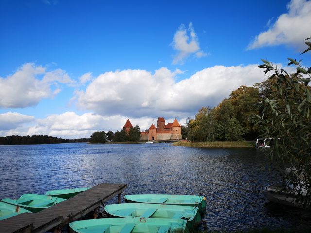 Trakai, Trakai Castle, Trakai Village, Lithuania, Lithuanian Travel, Plus Size travel, Plus Size Adventures, Plus Size Fashion, Plus Size Style, Size 26 Style, Plus Size Fashionista, European City Breaks, European Holidays, European Breaks, City Breaks, Vilnius, Vilnius City Tours, Walks with Locals, Tours with Locals, Plus Size Blogger, Plus Size Bloggers., Plus Size writer, Plus Size Positive,. BoPo Advocate