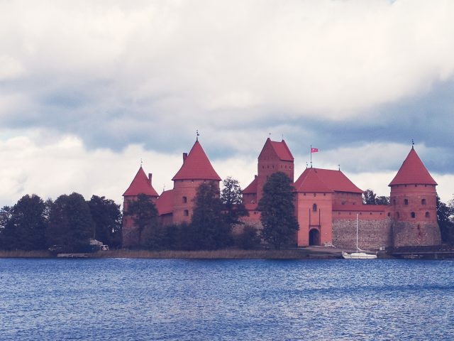 Trakai, Trakai Castle, Trakai Village, Lithuania, Lithuanian Travel, Plus Size travel, Plus Size Adventures, Plus Size Fashion, Plus Size Style, Size 26 Style, Plus Size Fashionista, European City Breaks, European Holidays, European Breaks, City Breaks, Vilnius, Vilnius City Tours, Walks with Locals, Tours with Locals, Plus Size Blogger, Plus Size Bloggers., Plus Size writer, Plus Size Positive,. BoPo Advocate