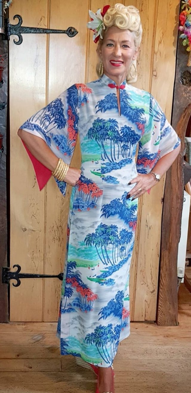 Pake Muu, Hawaiian Dress, Polynesian Dress, Cheongsam, Qipao, Plus Size Clothing, Plus Size Tailoring, Plus Size Bespoke, Plus Size Patterns, Plus Size Vintage, Vintage Repro, Vintage Dresses, Vintage Plus Size, VIntage Pake Muu