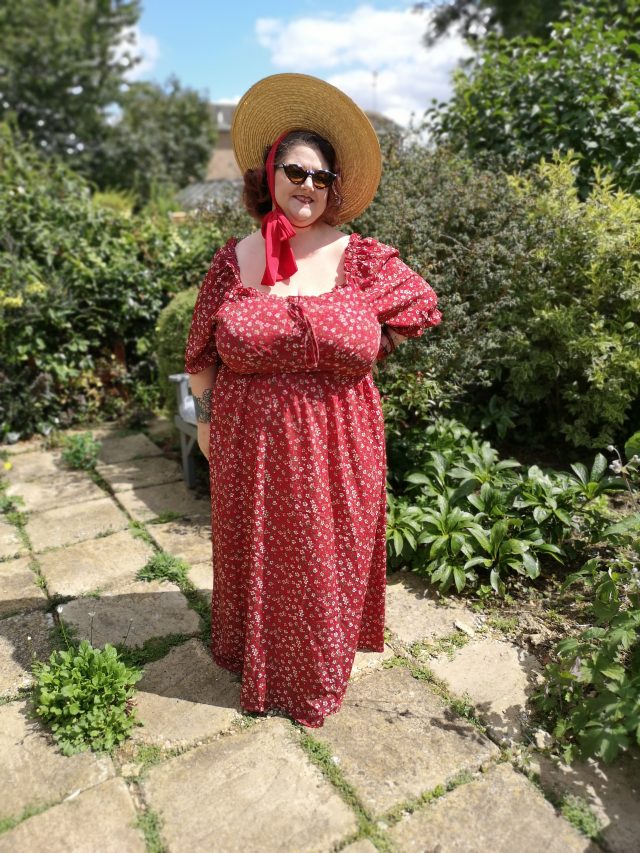 Shein, Shein Clothing, Shein Curve+, Kimono, Beach Pyjamas, 1930s Style Beach Pyjamas, Cape Sleeve Dress, Floral Dress, Swiss Dot Robe, Overdress, Afterpay, Plus Size Robes, Plus Size Dresses, Plus Size Clothing, Size 26 Style, Plus Size Fashion, Plus Size Fatshion, Plus Size Clothing Reviews, 