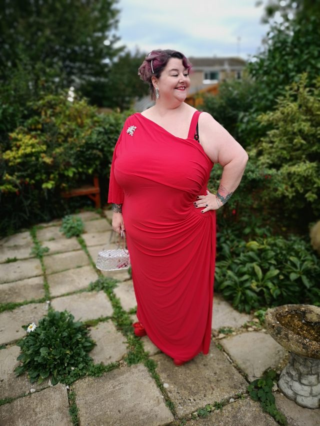 Joanna Hope, Joanna Hope Dresses, Ambrose Wilson, Plus Size Dresses, Plus Size Evening Gowns, Plus Size Glamour, Plus Size Fashion, Vintage Fashion, Grecian Dress, Grecian Column Dress, Red Dress, Red Evening Gown, 