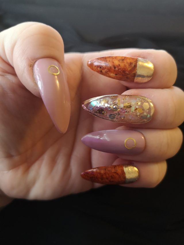 nails, acrylic nails, false nails, stick on nails, glue on nails, nail art, nail decorations, nail paint, gel nails, plus size bloggre, plus size writer, plus size adventures, plus size fashion, plus size reviews, plus size 