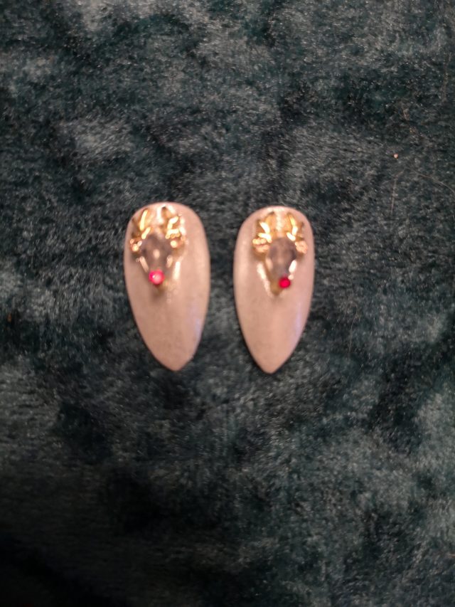 nails, acrylic nails, false nails, stick on nails, glue on nails, nail art, nail decorations, nail paint, gel nails, plus size bloggre, plus size writer, plus size adventures, plus size fashion, plus size reviews, plus size 