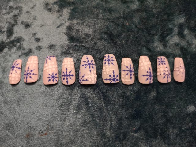 nails, acrylic nails, false nails, stick on nails, glue on nails, nail art, nail decorations, nail paint, gel nails, plus size bloggre, plus size writer, plus size adventures, plus size fashion, plus size reviews, plus size 