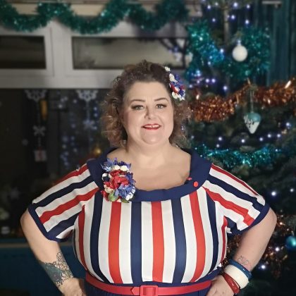 Dolly and Dotty, Dolly and Dotty Nautical Dress, Plus Size Dress, Plus Size Fashion, Plus Size Clothing, Plus Size Vintage, Vintage Style Clothing, Vintage Style Dress, Vintage Style Repro, Nautical Dress, Ruby Boo Makes, Hair Flowers, Hair Flower Accessories, Plus Size Blogger, Size 26 Style,