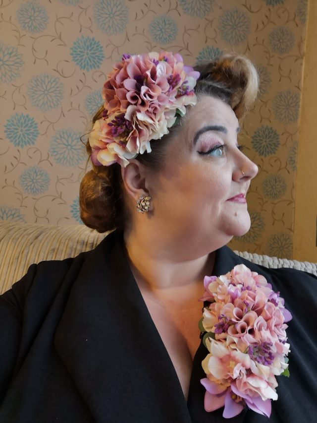 hair flowers, hair accessories, flowers, bespoke hair flowers, shazam flowers, ruby boo makes, pin up curl hair flowers, peacock pretties, corsage, floral duo. hair roses, vintage hair flowers, vintage hairstyles, vintage hair accessories