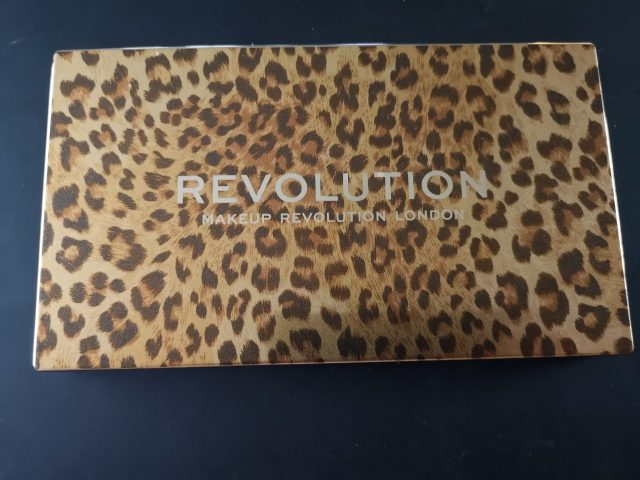 Revolution, Revolution Make-up, Revolution Skin Care, Make Up Revolution, Make Up Reviews, Budget Make Up, Budget Skin Care, Budget Make Up Reviews, Eyeshadow Reviews, Eyeshadow Palettes, Skin Care Routine, Skin Care on a Budget, Problem Skin, Dry Skin, Plus Size Blogger Reviews