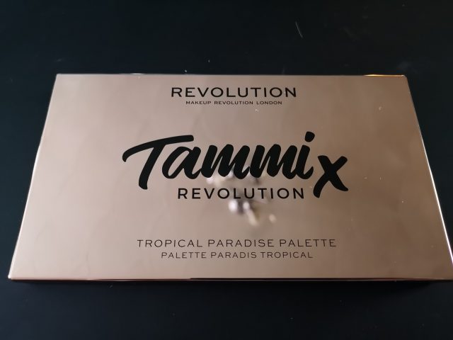 Revolution, Revolution Make-up, Revolution Skin Care, Make Up Revolution, Make Up Reviews, Budget Make Up, Budget Skin Care, Budget Make Up Reviews, Eyeshadow Reviews, Eyeshadow Palettes, Skin Care Routine, Skin Care on a Budget, Problem Skin, Dry Skin, Plus Size Blogger Reviews