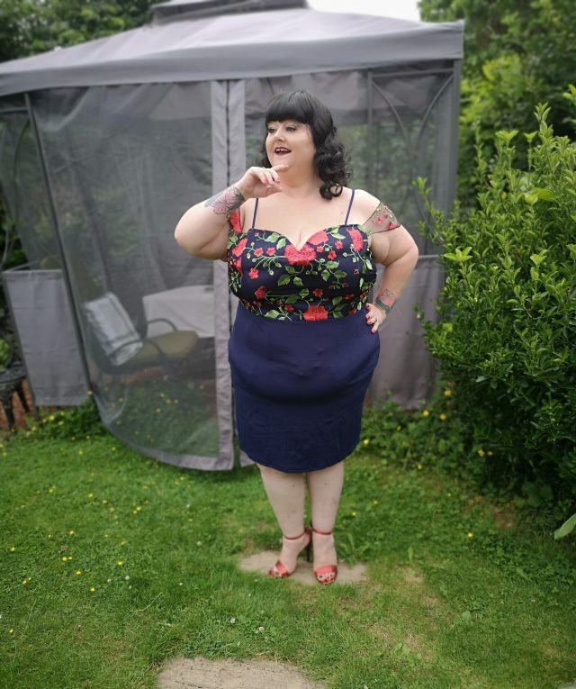 Rosegal, Rosegal Clothing, Rosegal Dresses, Plus Size Dresses, Plus Size Clothing, Plus Size Blogger, Fast Fashion, Fatshion, Plus Size Clothing Reviews, Body Positivity, BoPo Advocate, Size 26 Style, 