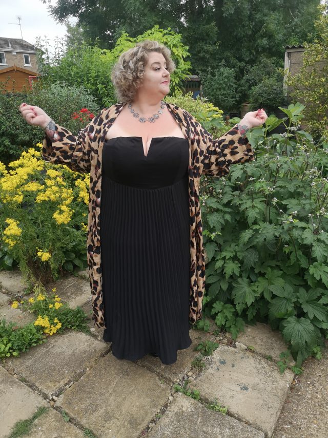 Leopard Print, Leopard, Shein Clothing, Shein Curve, Shein Gals, Shein GB, Shein Coats, Shein Dresses, Plus Size Fashion, Plus Size Style, Plus Size Clothing, Plus Size Fashionista, Size 26 Style, 