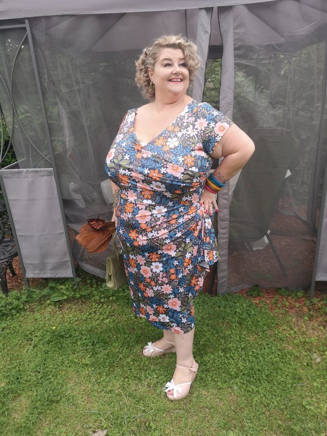 Lady V London, Lady Volup, Plus Size Clothing, Plus Size Dresses, Plus Size Outfits, Plus Size Style, Vintage Style Clothing, Vintage Style, Lulu Hun Shoes, Heritage Re-Loved, Vintage Style Millinery, Millinery, Floral Dresses, Wiggle Dresses, Size 26 Style, Bow and Crossbones Bangles