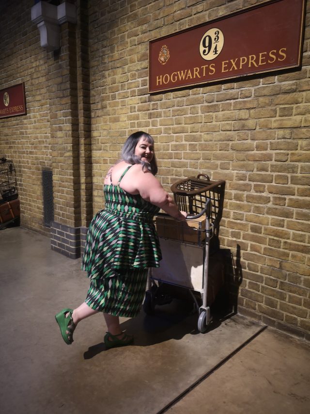 Harry Potter Studios, WB Studios, Harry Potter Tour, Boo Brown, Plus Size Adventures, Plus Size Fashion, Plus Size Fatshion, Plus Size Slytherin, Plus Size Hufflepuff, 