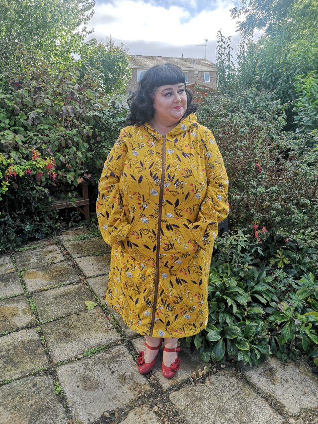 Shein, Shein Clothing, Shein Curve, Shein Gals, Plus Size Clothing, Plus Size Fashion, Plus Size Style, Size 24 Style, Size 26 Style, Plus Size Dress, Plus Size Coat, Dry Robe, Plus Size Jacket, Plus Size FloralsVintage Style, Vintage Fashion, Repro Vintage, Reproduction Vintage,