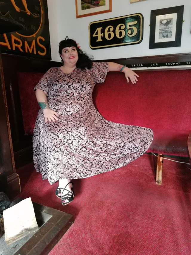 Taking Shape, Taking Shape UK, Plus Size Clothing, Plus Size Outfits, Plus Size Dresses, Plus Size Occasionwear, Plus Size Formal Wear. Plus Size Elegance, Size 24 Style, Severn Valley Railway, Vintage Style, Vintage Clothing, Plus Size Positive, Body Positive,