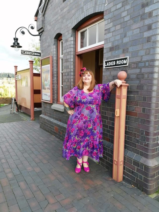 Taking Shape, Taking Shape UK, Plus Size Clothing, Plus Size Outfits, Plus Size Dresses, Plus Size Occasionwear, Plus Size Formal Wear. Plus Size Elegance, Size 24 Style, Severn Valley Railway, Vintage Style, Vintage Clothing, Plus Size Positive, Body Positive,