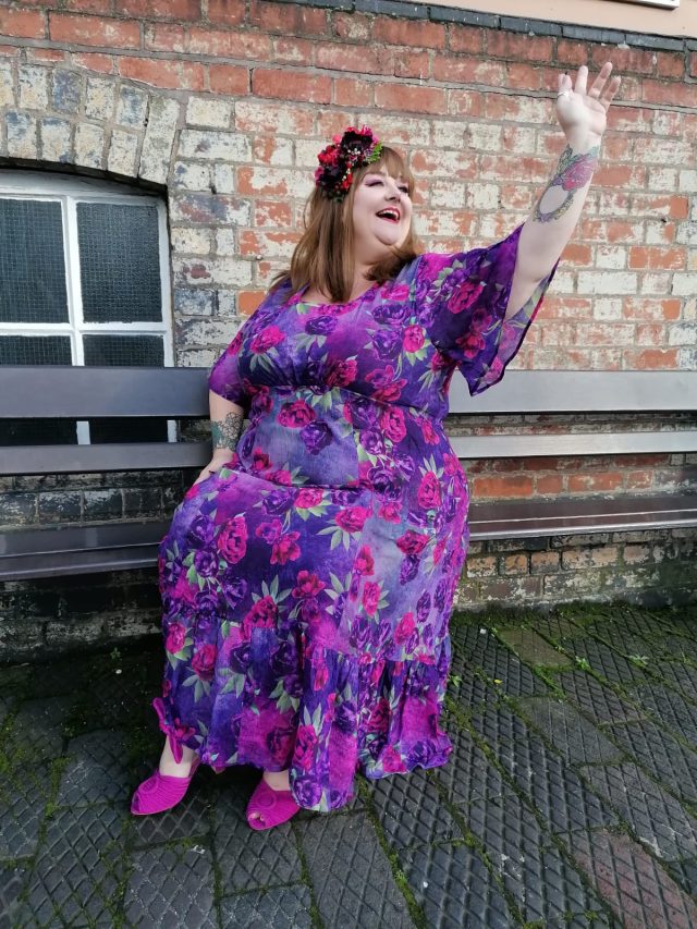 Taking Shape, Taking Shape UK, Plus Size Clothing, Plus Size Outfits, Plus Size Dresses, Plus Size Occasionwear, Plus Size Formal Wear. Plus Size Elegance, Size 24 Style, Severn Valley Railway, Vintage Style, Vintage Clothing, Plus Size Positive, Body Positive,