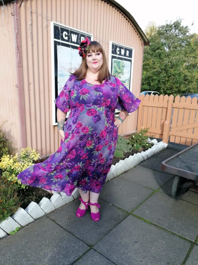 Taking Shape, Taking Shape UK, Plus Size Clothing, Plus Size Outfits, Plus Size Dresses, Plus Size Occasionwear, Plus Size Formal Wear. Plus Size Elegance, Size 24 Style, Severn Valley Railway, Vintage Style, Vintage Clothing, Plus Size Positive, Body Positive,