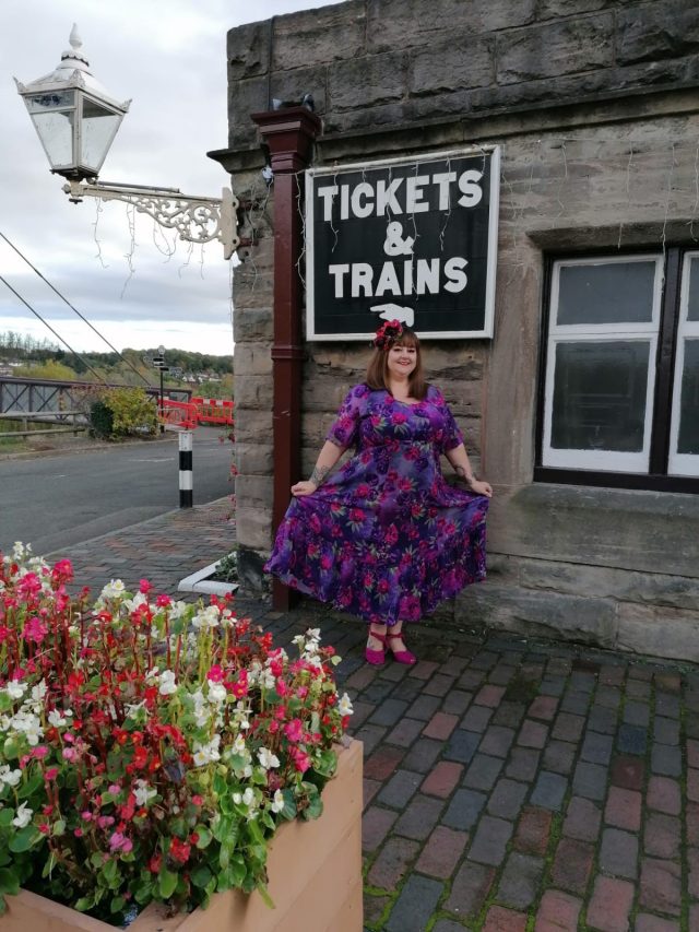 Taking Shape, Taking Shape UK, Plus Size Clothing, Plus Size Outfits, Plus Size Dresses, Plus Size Occasionwear, Plus Size Formal Wear. Plus Size Elegance, Size 24 Style, Severn Valley Railway, Vintage Style, Vintage Clothing, Plus Size Positive, Body Positive,