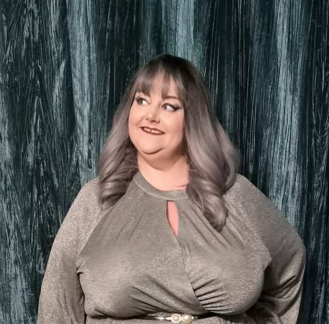 Shein, Shein Gals, Shein Curve, Shein Dress, Shein Gown, Shein Occasionwear, Chinese Style Dress, Chinese Dress, 1930s Dress, 1930s Style, Velvet Dress, Silver Star Dress, Velvet Gown, Velvet Plus Size, Plus Size Dress, Plus Size Gown, Plus Size Clothing, Plus Size Style, Size 24 Style, Plus Size Positive, Body Positivity, Visible Belly, Figure Hugging Dress, Wiggle Dress, Wiggle Gown