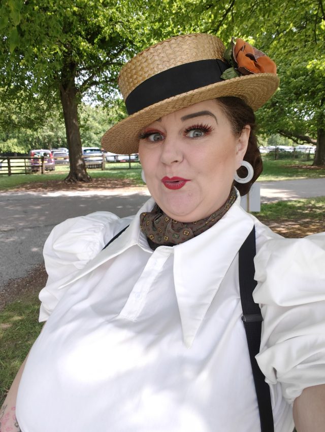 Plus Size Clothing, Plus Size Trousers, Vintage Style, Vintage Style Plus Size, Plus Size Retro, Plus Size Millinery, Bowler Hats, Straw Boaters, Size 26 Style