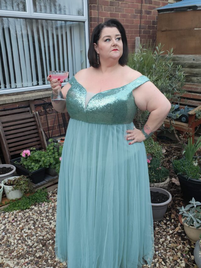 Ever Pretty, Ever Pretty Dress, Ever Pretty Gown, Sequin Gown, Tulle Gown, Plus Size Gown, Plus Size Evening Dress, Plus Size Party Dress, Plus Size Christmas Dress, Size 26 Style, Plus Size Blogger, Plus Size, Writer, Plus Size Adventures