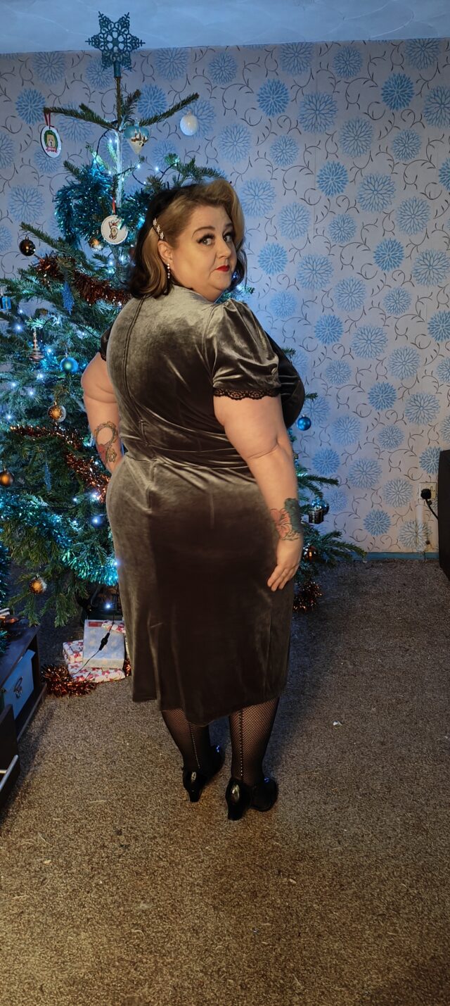 Plus Size Clothing, Plus Size Style, Plus Size Dresses, Vintage Style, Vintage Looks, Plus Size Vintage, Size 26 Style, Christmas Style, Christmas Looks, Christmas Clothing