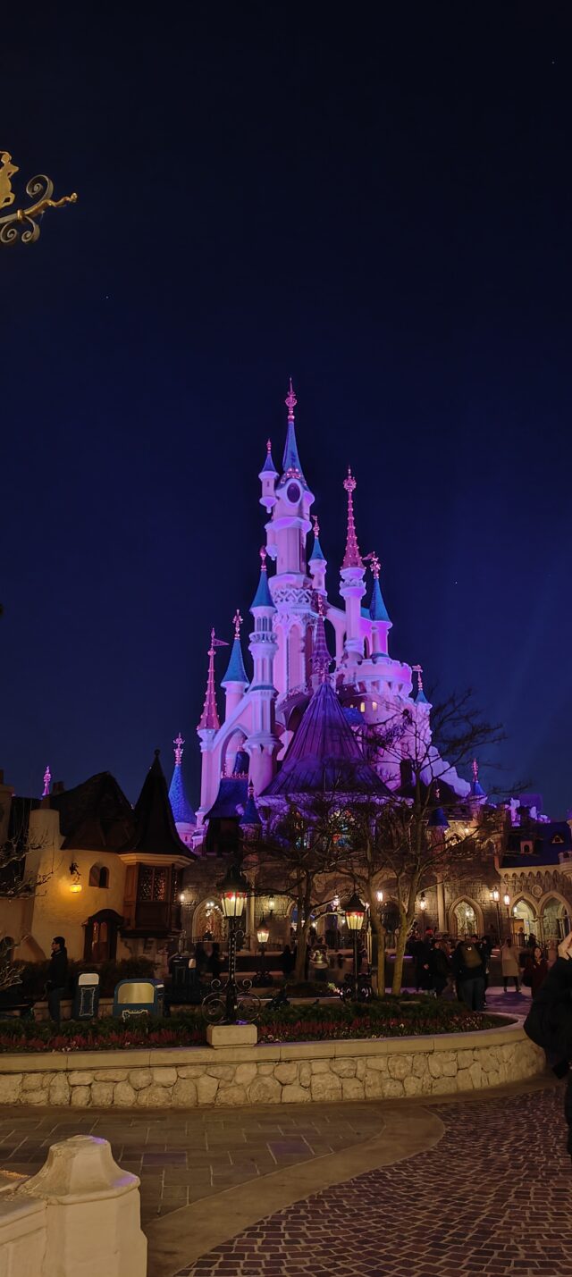 Disneyland, Disneyland Paris, Plus Size Disneyland, Plus Size Travels, Plus Size Adventures, Plus Size Train Travel, Plus Size Eurostar, Eurostar, Marne La Vallee, Disney Dreams, Disney 30th Anniversary