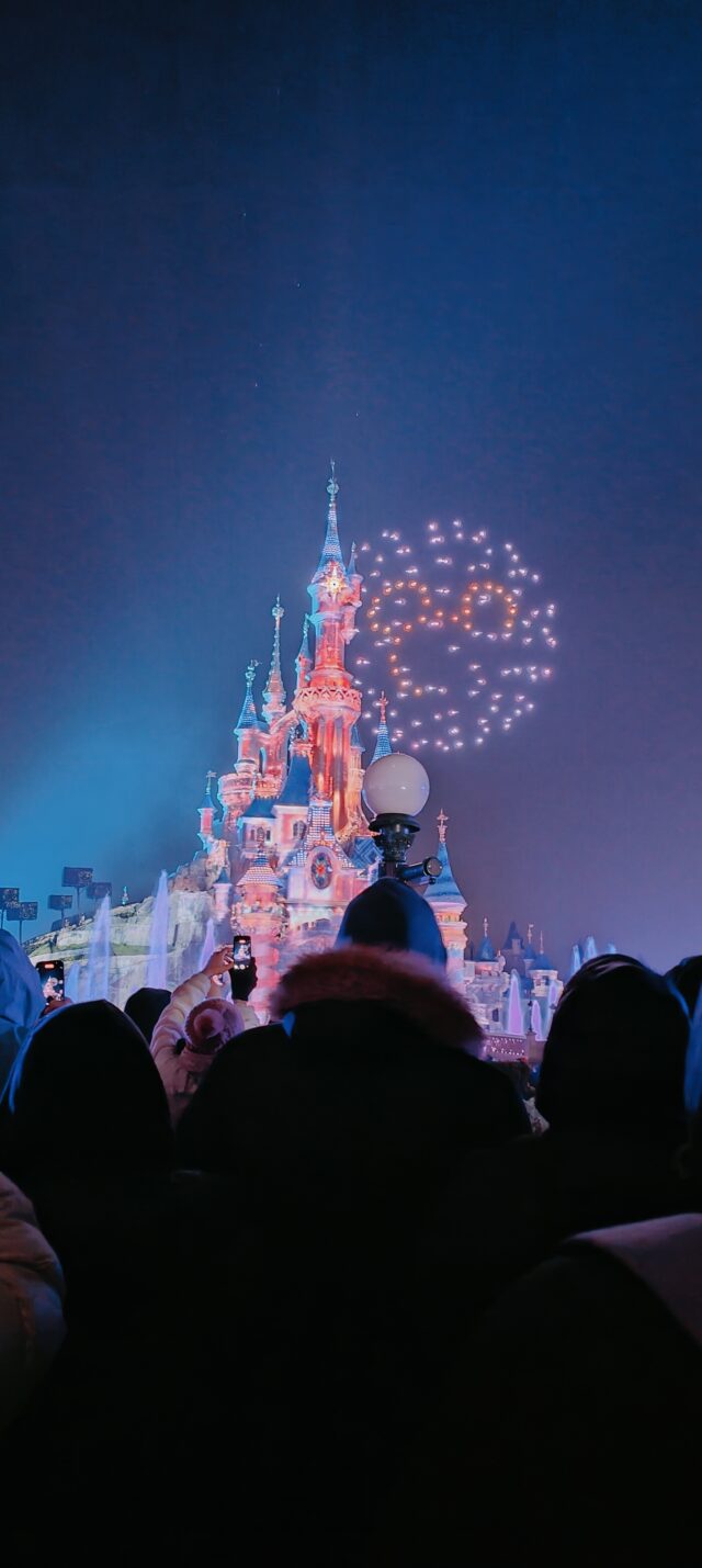 Disneyland, Disneyland Paris, Plus Size Disneyland, Plus Size Travels, Plus Size Adventures, Plus Size Train Travel, Plus Size Eurostar, Eurostar, Marne La Vallee, Disney Dreams, Disney 30th Anniversary