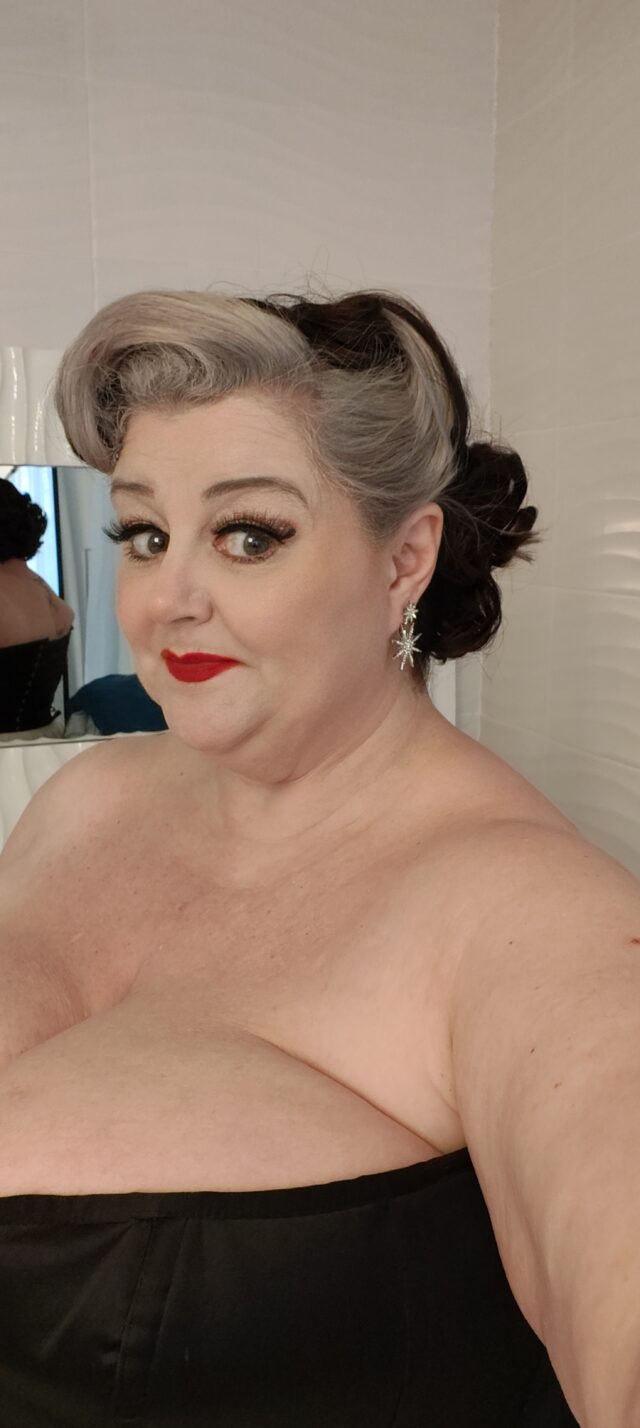 The Earl, The Earl of Doncaster, Vintage Weekend, Vintage Party, Vintage Clothing, Vintage Style, Pin Up Curl, Shein Clothing, Edelweiss Hair, Michaela Betty, Miss Candyfloss, Plus Size Adventures, Plus Size Clothing, Plus Size Vintage, Plus Size Vintage Style, Size 26 Style, Vintage Friends