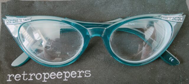 Retropeepers, Retropeepers Spectacles, Retro Style Glasses, Retro Fashion Glasses, Vintage Glasses, Vintage Spectacles, Vintage Eyeglasses, Vintage Ready Readers, Retropeepers Vintage Glasses, Girls Who Wear Glasses, Glasses Wearer, Glasses, Contact lenses, Contact Lens Wearer