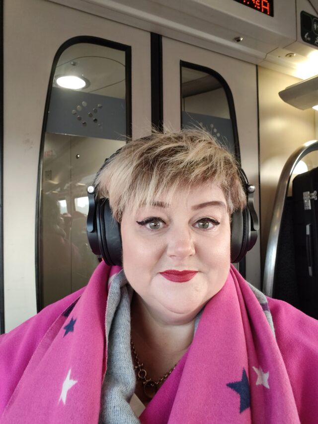 Plus Size Adventures, Plus Size Fashion, Disney Expo, Disney 100, Disney Exhibition, London ExCel, Wheelchair User, Wheelchair Travel, EMR Trains, St Pancras, Adventures with a Wheelchair, Knee Issues, Knee Replacement, Trains to London, Disney Day Out, Disney Bounding